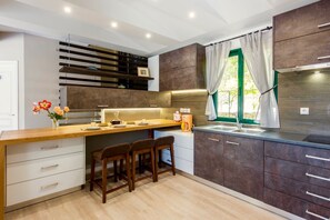 Luksusvilla, 3 soverom, privat basseng | Eget kjøkken | Kjøleskap, mikrobølgeovn, ovn og kokeplater