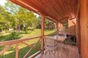 Bangalô | Terraço/pátio