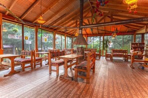 Breakfast, lunch, dinner served; Turkish cuisine - Nesilce Tatil Koyu (Mengen)