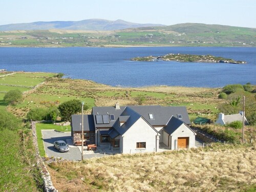 5 * loma-asunto näköalalla Lough Currane -kadulle. Ilmainen WiFi lähellä Hogs Head -golfkenttää