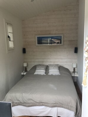 2 bedrooms