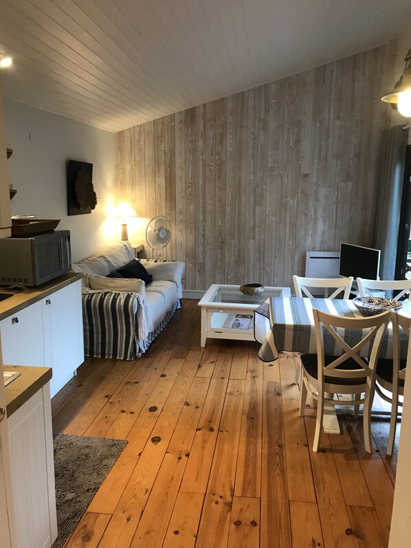 TV, DVD player, stereo