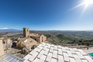 Aerial view - Case al Borgo Home Relais (Agira)