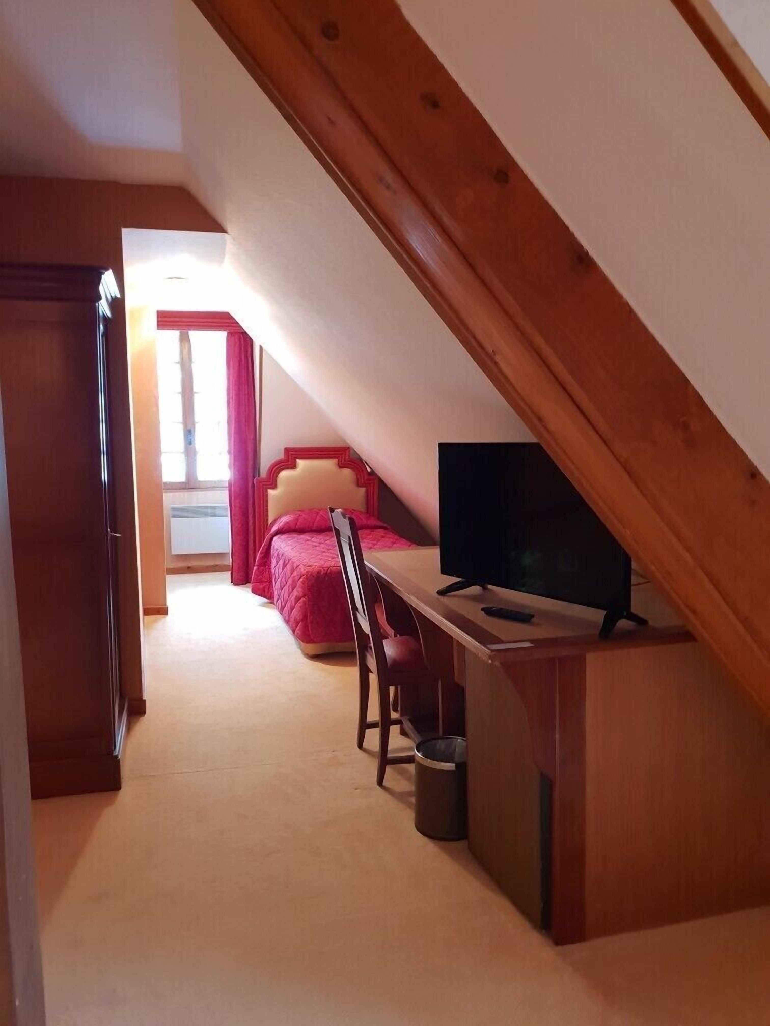 room (château) | room amenity