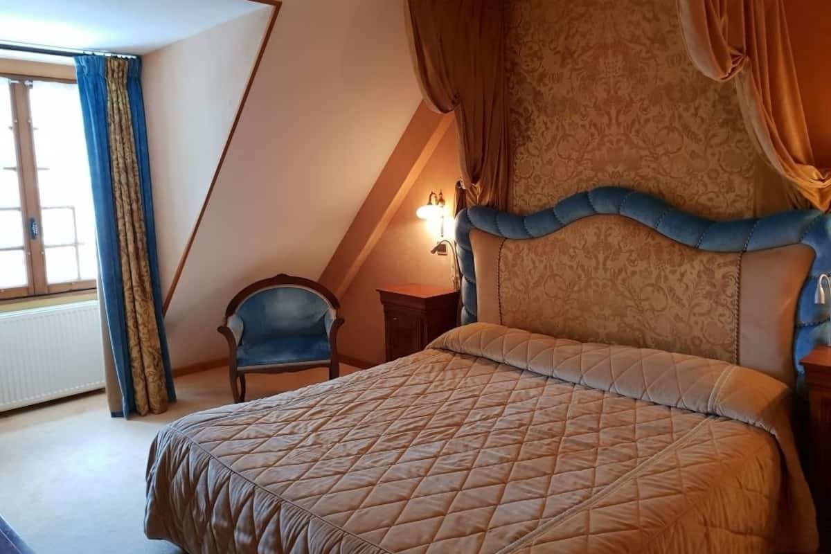 comfort double or twin room | in-room safe, individually decorated, individually furnished, desk