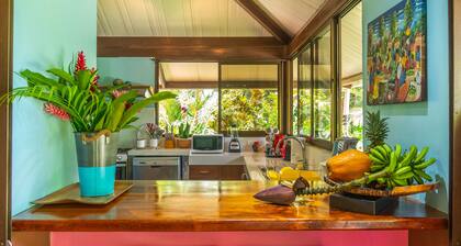 300 m vom Strand entfernt, Meerblick Luxusimmobilie mit Pool im Dschungel.