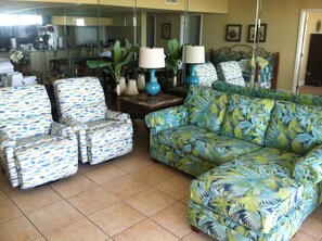 Interior -  Beautiful Ocean Front, Deluxe 2 BR/BA , Free Wifi, Prime Location. (Panama City Beach)