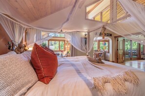 5 bedrooms, travel crib, free WiFi, bed sheets