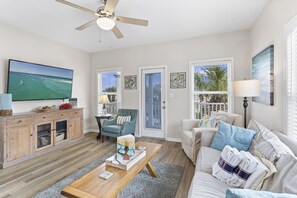 TV - Sandy Bottoms - Miramar Beach, Heated Community Pool, Steps to the Beach! (Miramar Beach)