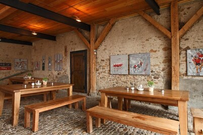 OX Hotel Café Bar Restaurant