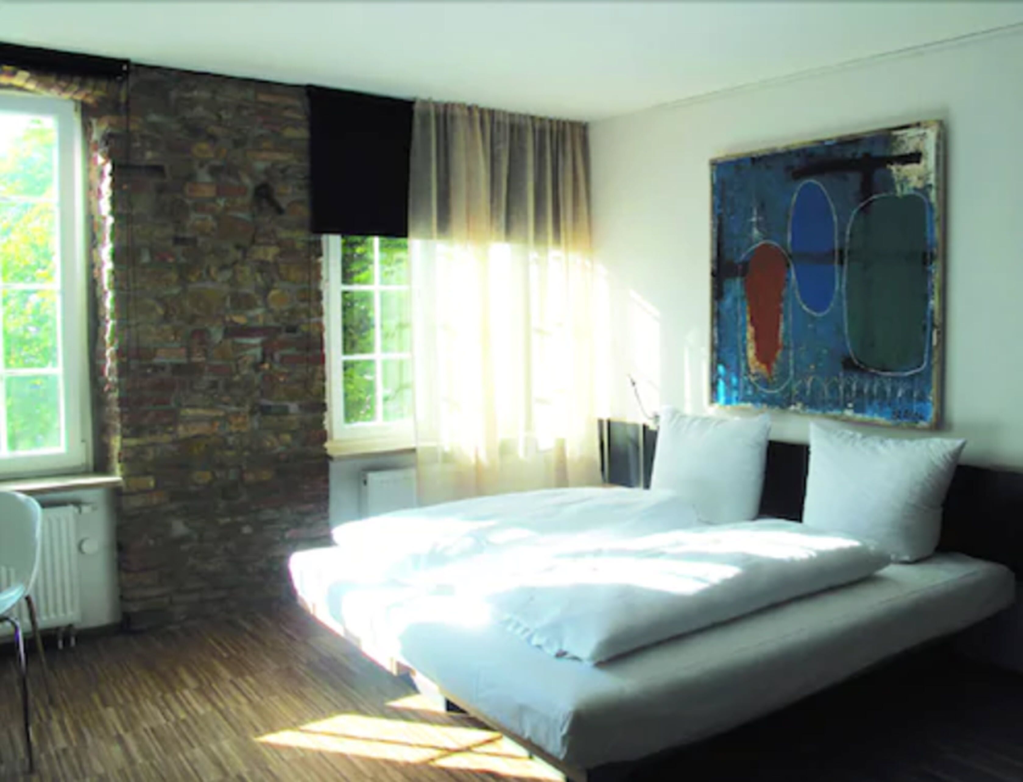 double room | 1 bedroom, desk, free wifi, bed sheets