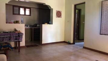 Nhà truyền thống, 1 phòng ngủ | Bếp riêng | Tủ lạnh, lò vi sóng, bếp nấu, ấm điện