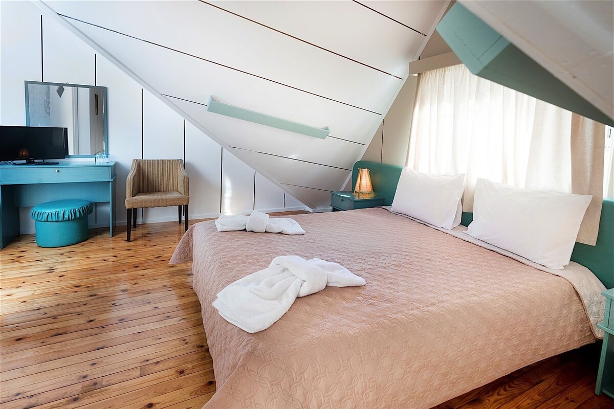 Chambre Double, 1 lit double | Vue sur les montagnes
