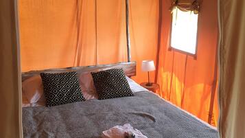 1 bedroom, premium bedding, individually decorated