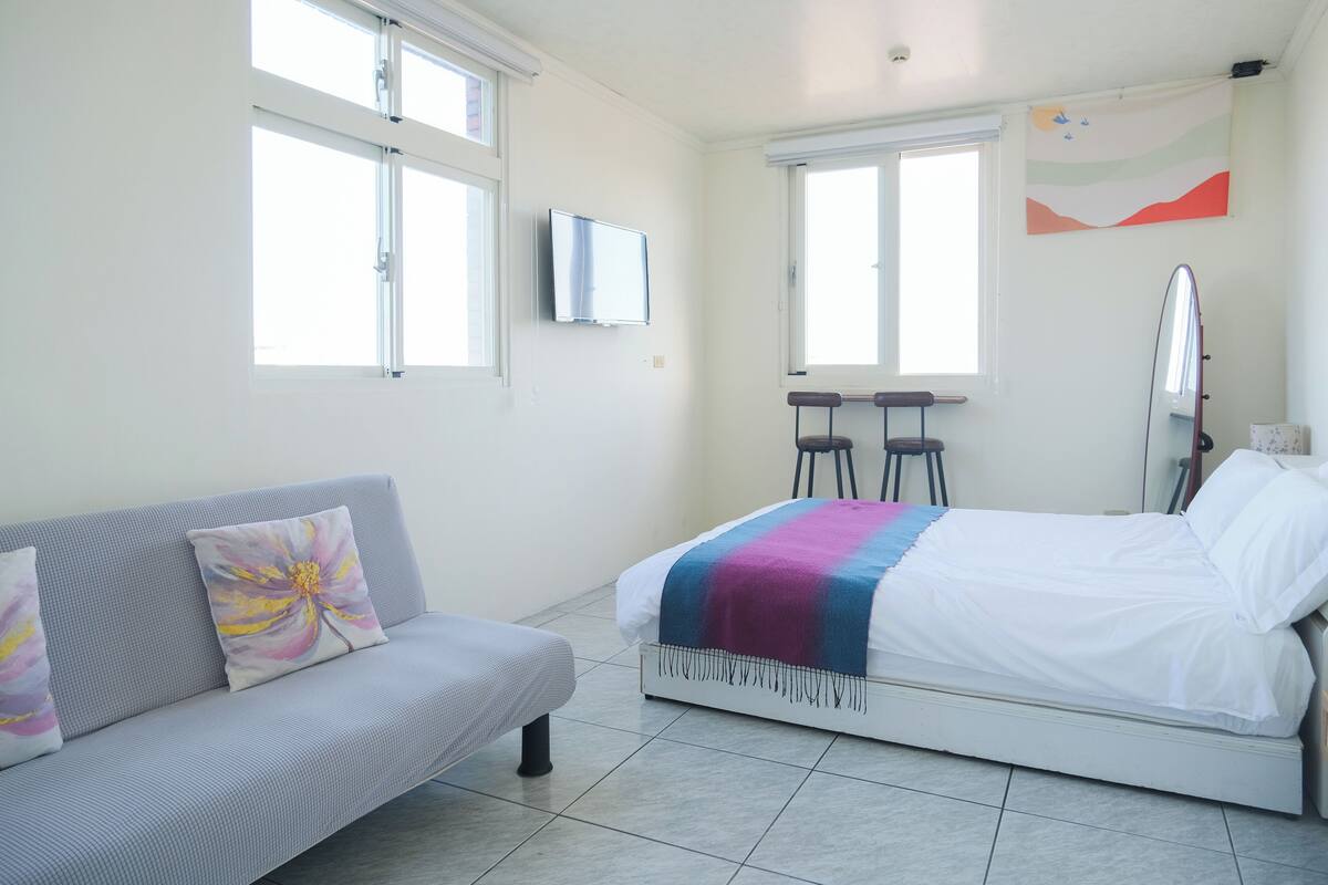 Classic Double Room, 1 Double Bed, Non Smoking | WiFi (free), bed sheets