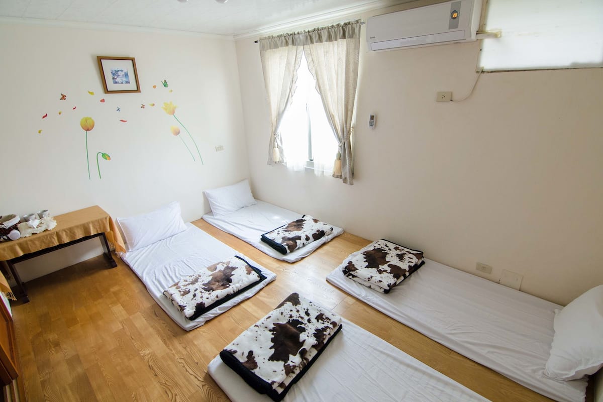 Wifi gratis y ropa de cama