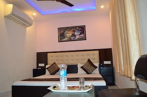 Deluxe Room | Rollaway beds, free WiFi