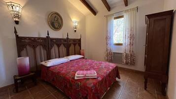 2 bedrooms, iron/ironing board, free WiFi, wheelchair access