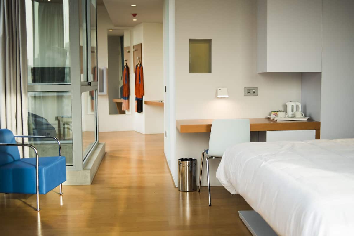 In-room safe, desk, iron/ironing board, free WiFi