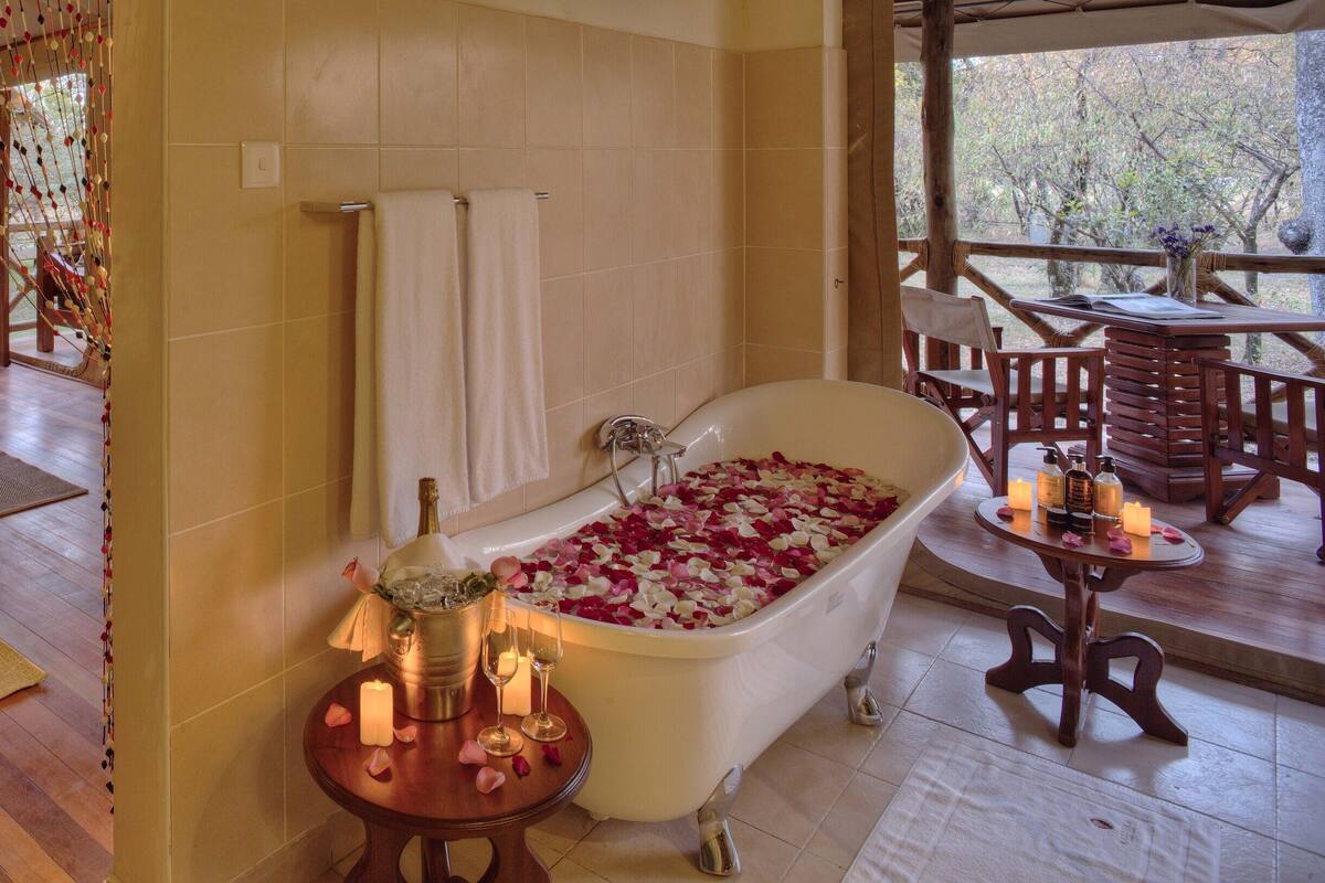 Honeymoon Room