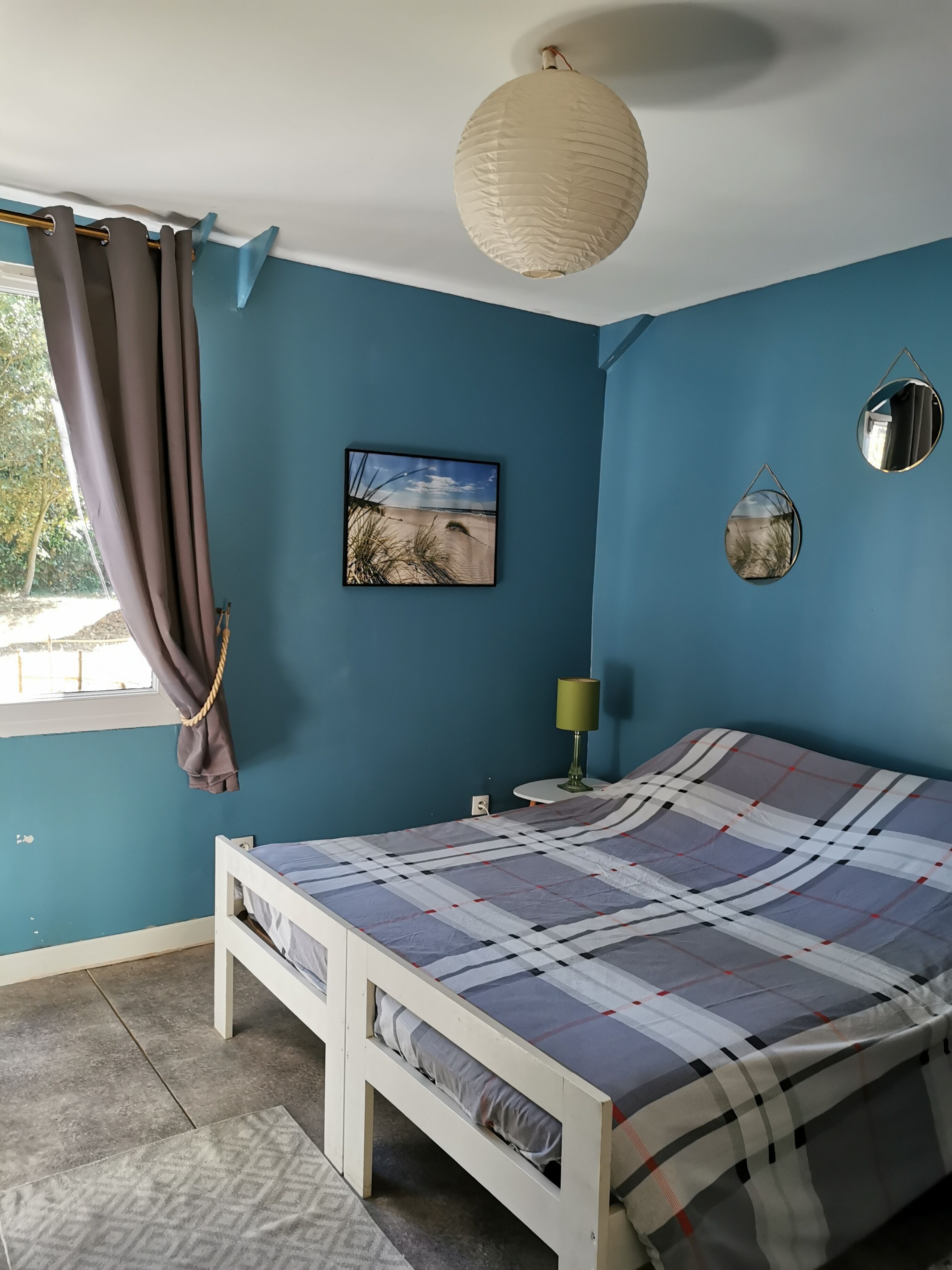 1 habitación, tabla de planchar con plancha, wifi gratis y ropa de cama 