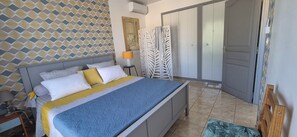 1 bedroom, desk, iron/ironing board, free WiFi