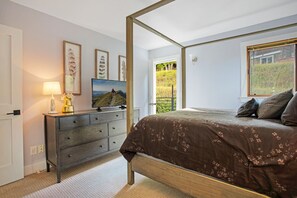 5 habitaciones, escritorio, tabla de planchar con plancha y wifi 