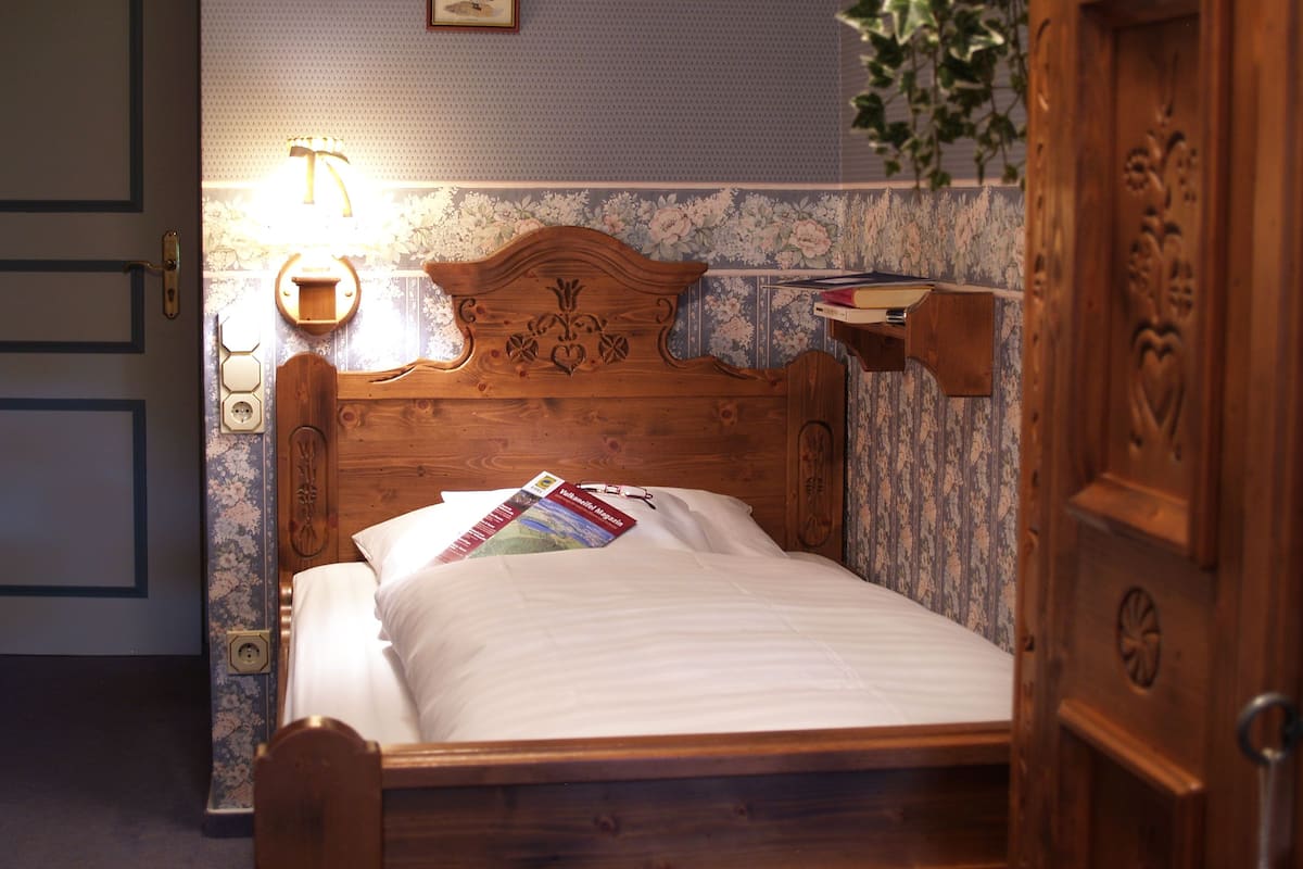 Economy Single Room