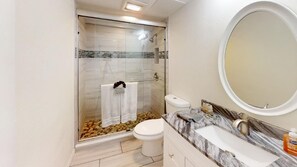 تجهيزات دش، مجففات شعر، مناشف