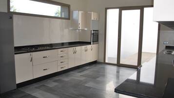 Villa, 5 Bedrooms | 5 bedrooms, in-room safe, soundproofing, iron/ironing board