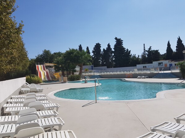 Piscine extérieure, piscine chauffée