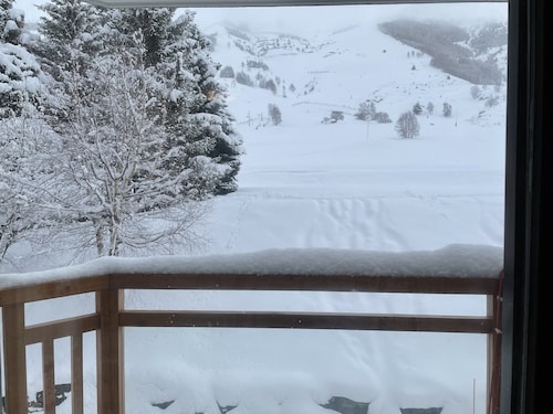 Bel appartement tout confort aux pieds des pistes - résidence sécurisée
