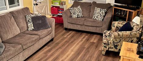 Smart TV, video games, DVD player, video library