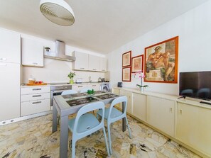 Apartment, 1 Schlafzimmer, Nichtraucher | Wohnbereich | Flachbildfernseher