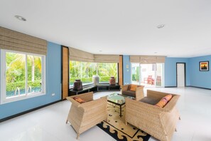 Luxury Private Pool Villa 3 BR | Living area | Flat-screen TV - Lespalm Waterfall Pool Villa (Thep Krasattri)