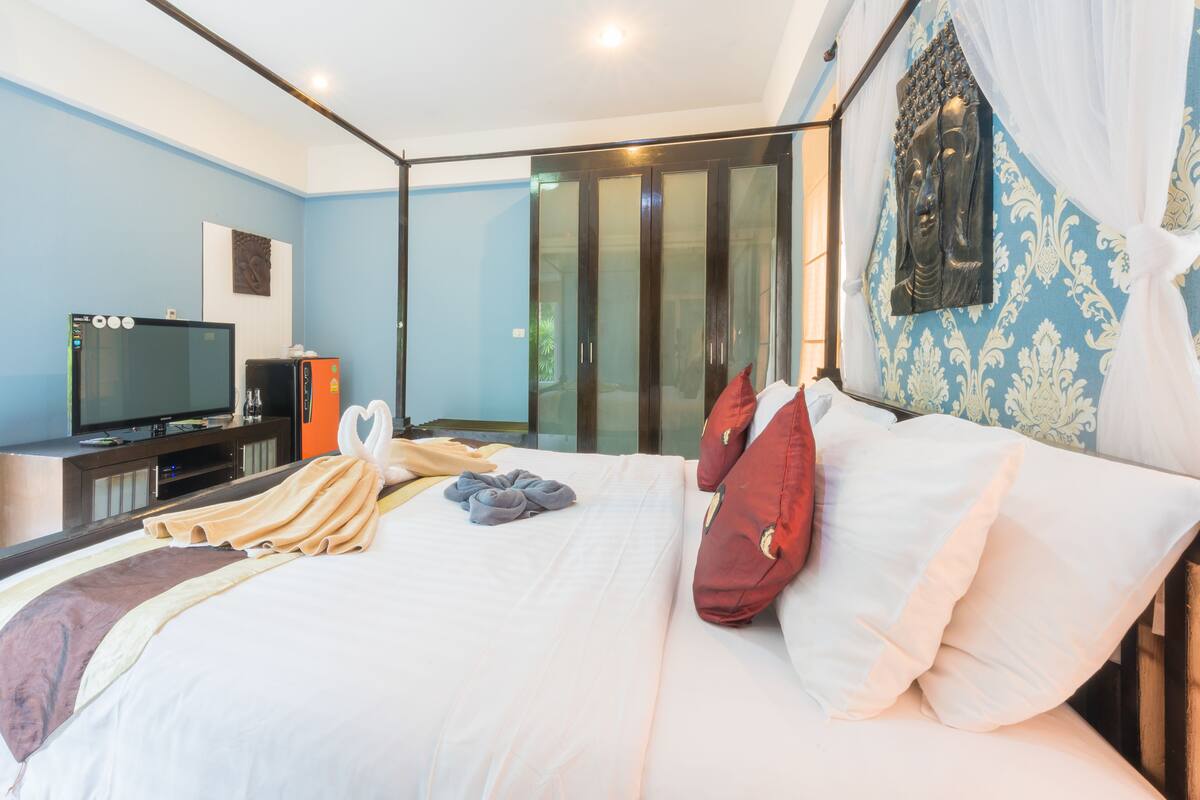 Luxury Private Pool Villa 3 BR | Soundproofing, free WiFi