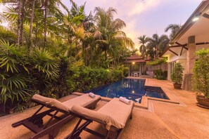 Terrace/patio - Lespalm Waterfall Pool Villa (Thep Krasattri)