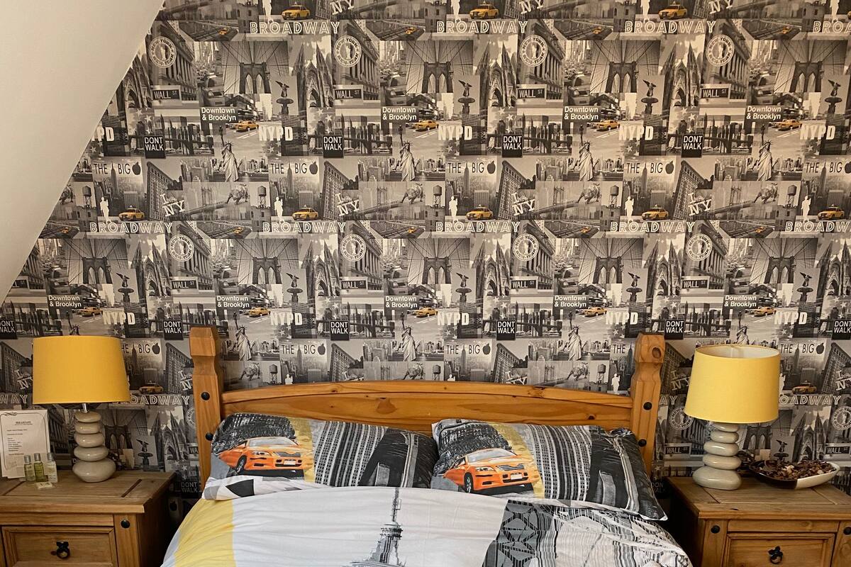 Kamar Double, kamar mandi umum (2) | Setrika/meja setrika, Wi-Fi gratis, dan didekorasi berbeda-beda
