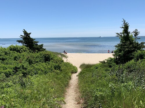 Steps to the Ocean! Perfect Location!!!