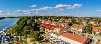 ชตรันด์โฮเทลอุนด์เรสเตอรองต์ มิโรว์