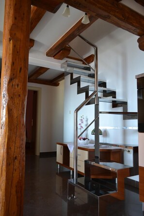 Una televisión de pantalla plana