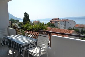 Terrace/patio - Apartments Karlo (Dugi Rat)