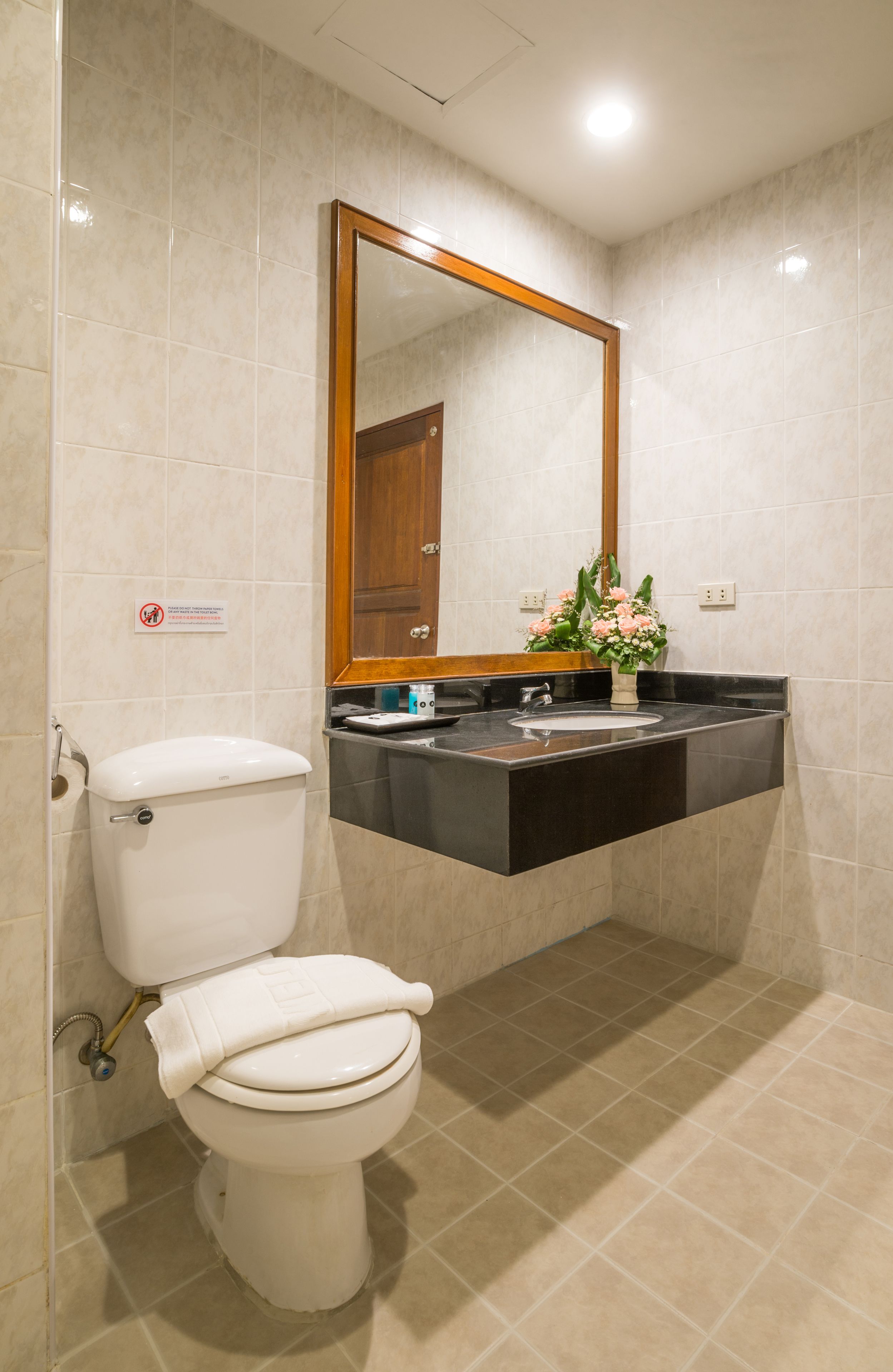 shower, free toiletries, towels