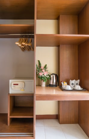 Superior Double Room with Ocean View | Room amenity - Lalisa Hotel Aonang (Krabi)