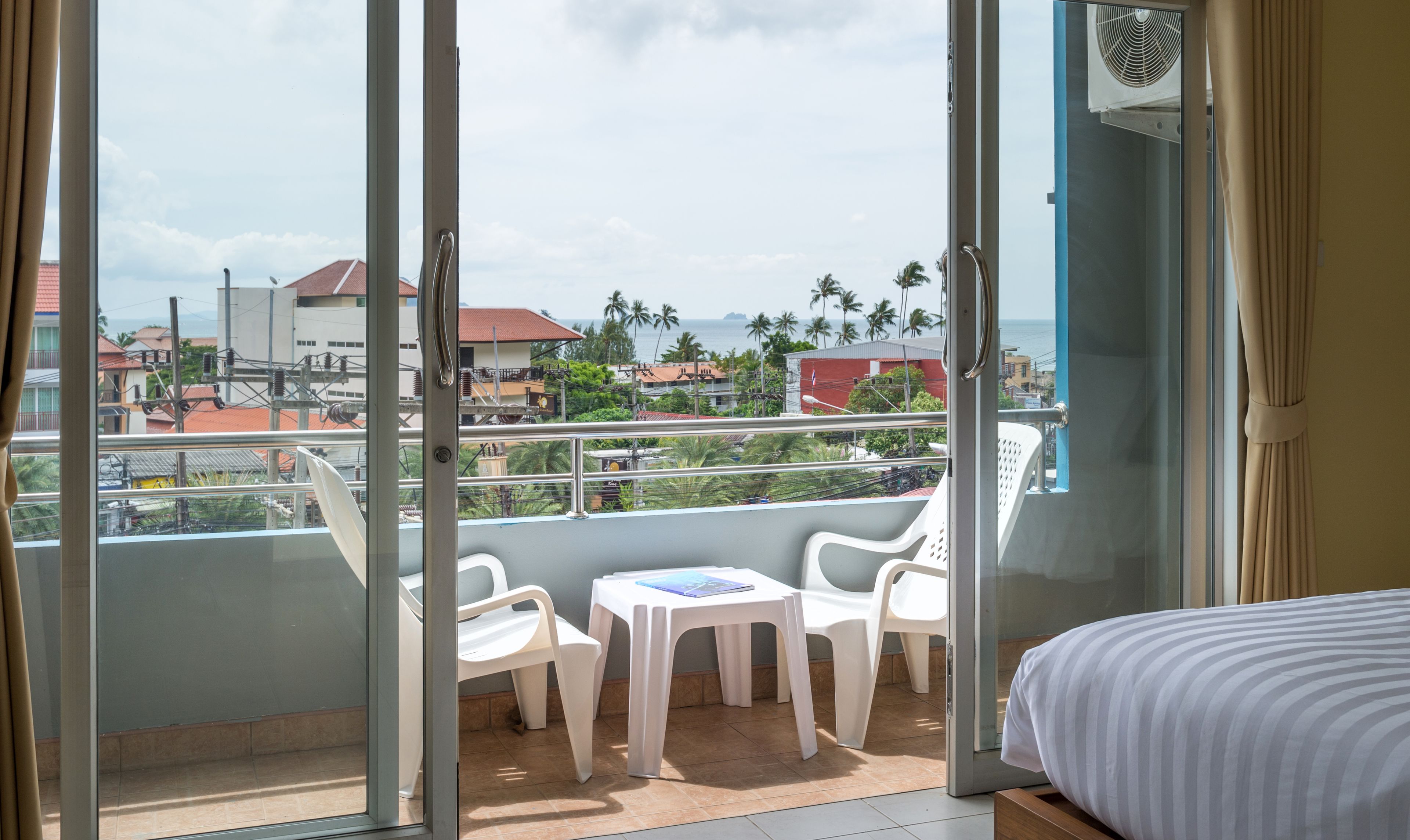 superior double room with ocean view | balcony