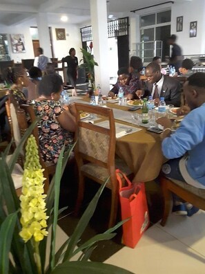 Dining room - Two Mountains Lodge (Arusha)