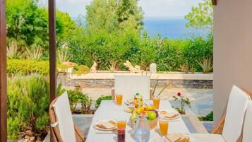 Villa, 3 chambres, piscine privée, vue mer | Terrasse/Patio