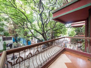Double or Twin Room | Balcony