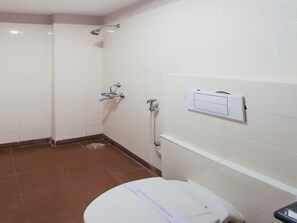 Free toiletries, towels