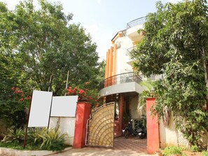 ทางเข้าที่พัก